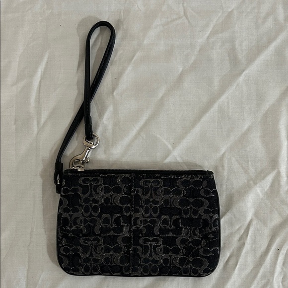Coach Wristlet bag wallet clutch Black Silver Signature C Pink lined Strap - Picture 1 of 4
